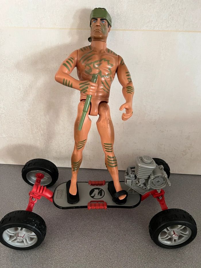 Lot de 2 personnages action man + skateboard extrême - photo numéro 2