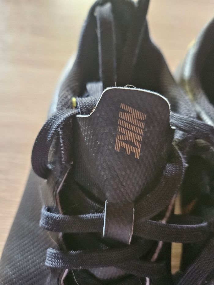 Crampons Nike p36 - photo numéro 2