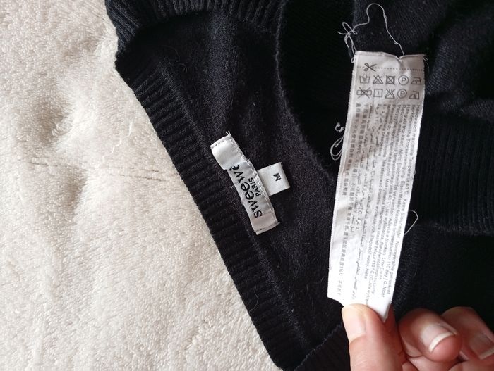 Pull noir à volants et perles. Sweewë 38 - photo numéro 8