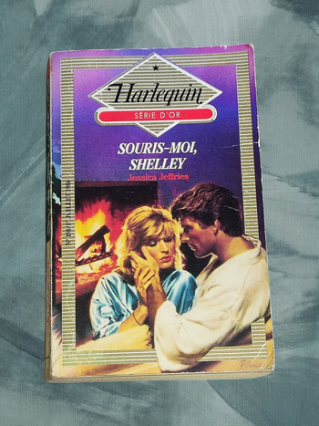 Livre : HARLEQUIN - 3 livres ( collection Série d'Or )