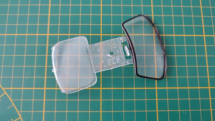 Vitre pare-brise pièce détachée miniature Maisto Ferrari 550 Maranello 1/24 #B74
