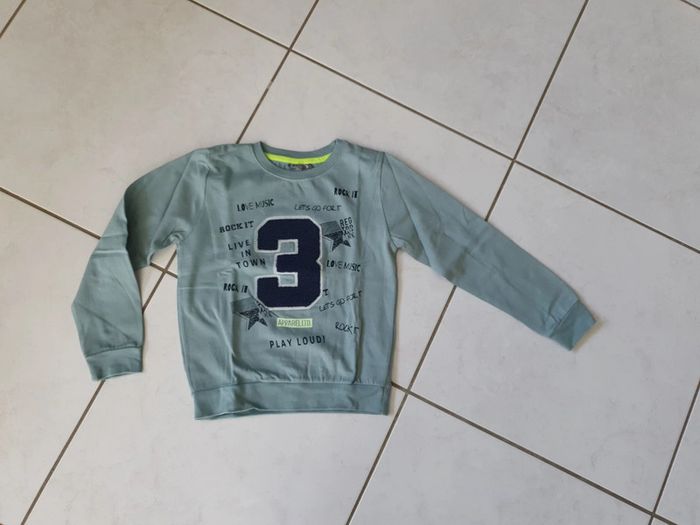 Sweat garçon 8 ans Neuf LC3 - photo numéro 2