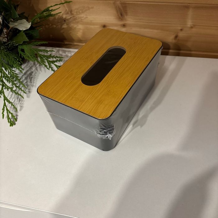 Boîte à mouchoirs neuve noire et couleur bois - photo numéro 3