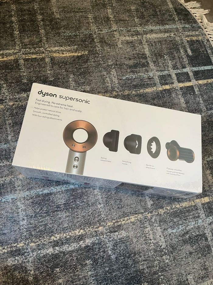 Sèche cheveux Dyson hd15