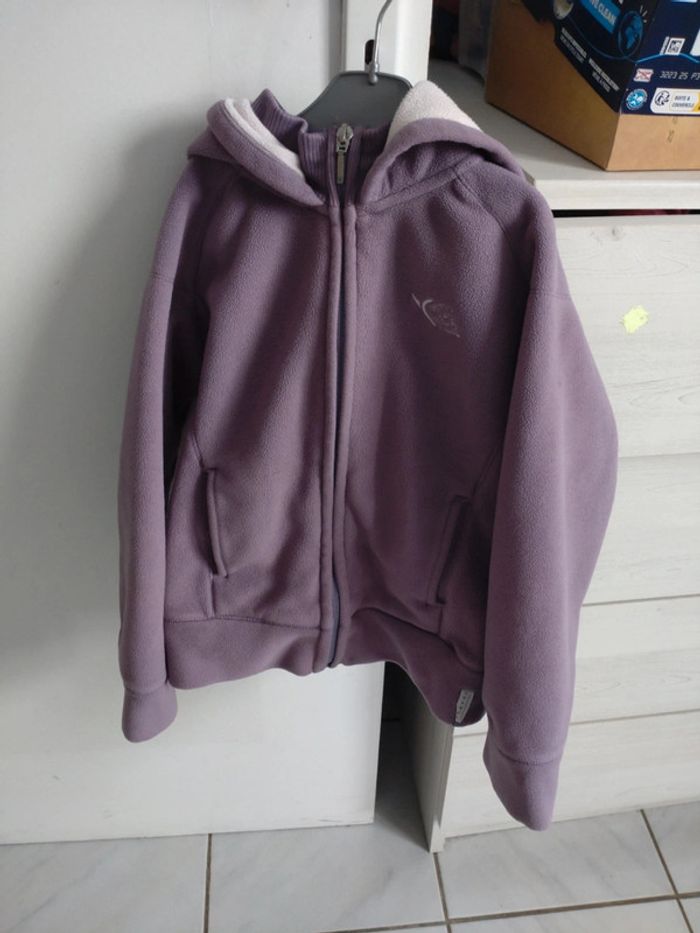 Veste à capuche Domyos taille 6 ans