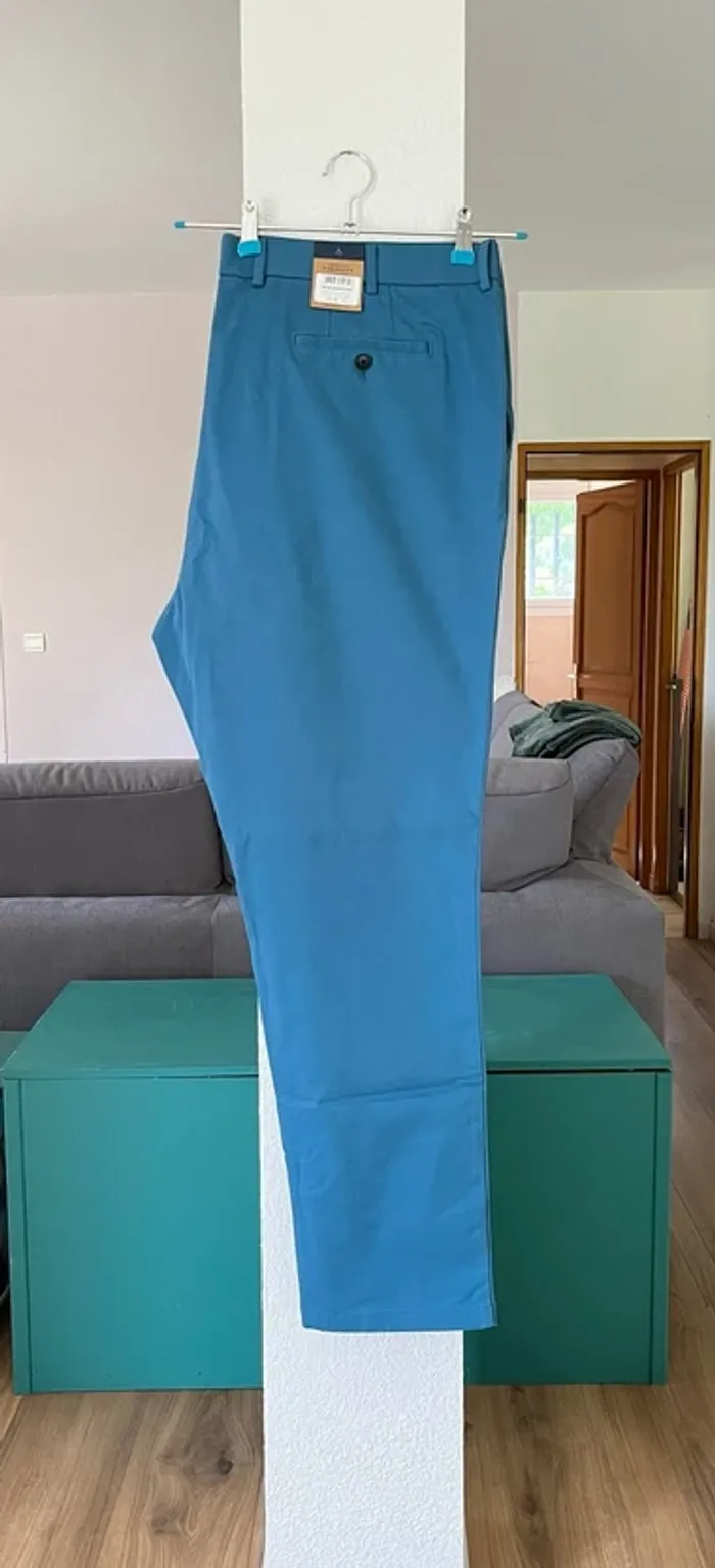 Chino Charles Tyrwhitt W44/L32 neuf - photo numéro 2