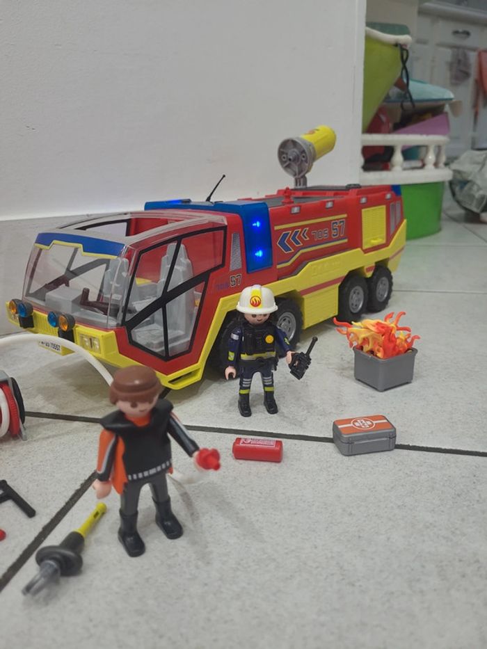 Camion hélicoptère de pompier Playmobil - photo numéro 3