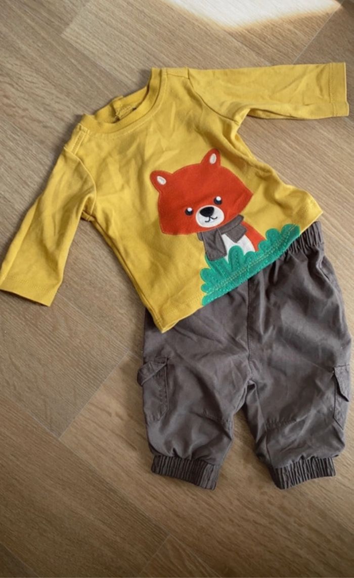 Pantalon + pull 3 mois