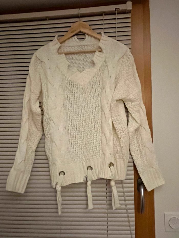 Pull déstructuré beige