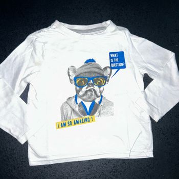 T-shirt. Manche longue