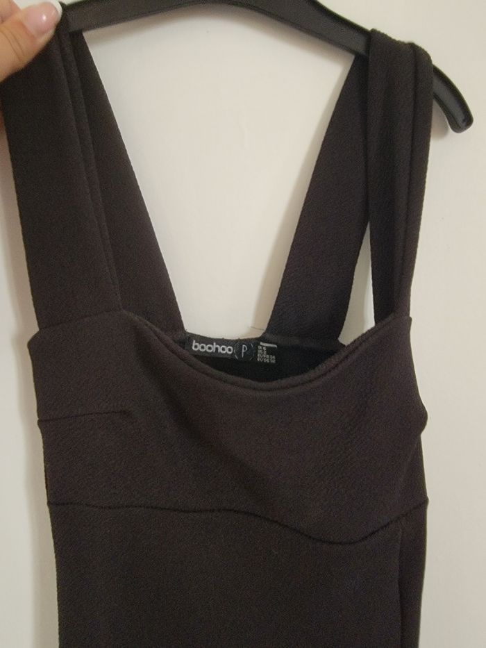 Robe Boohoo élégante, collection Petite – Taille XS. - photo numéro 3