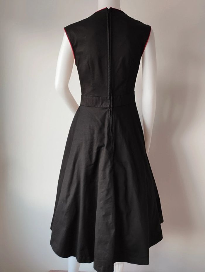 Robe Lindy Bop Rockabilly/Pin up noire avec liseré rouge - photo numéro 4