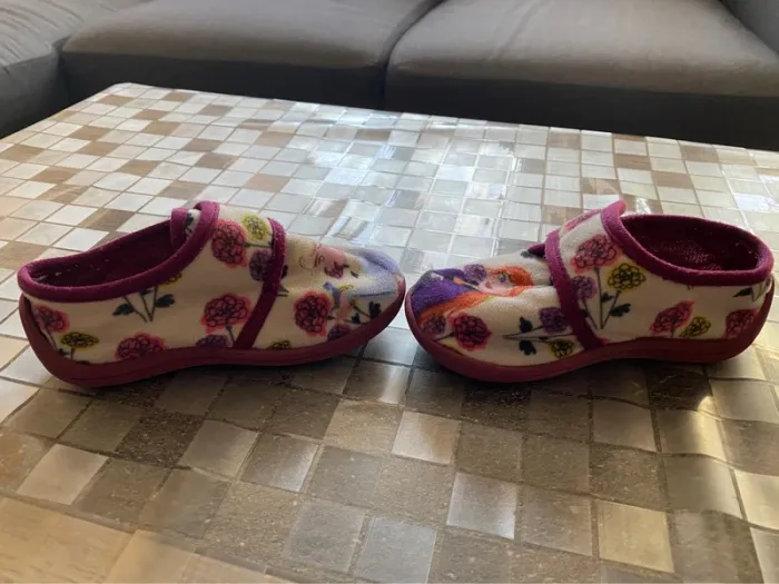 Chaussons reine des neiges taille 26 - photo numéro 3