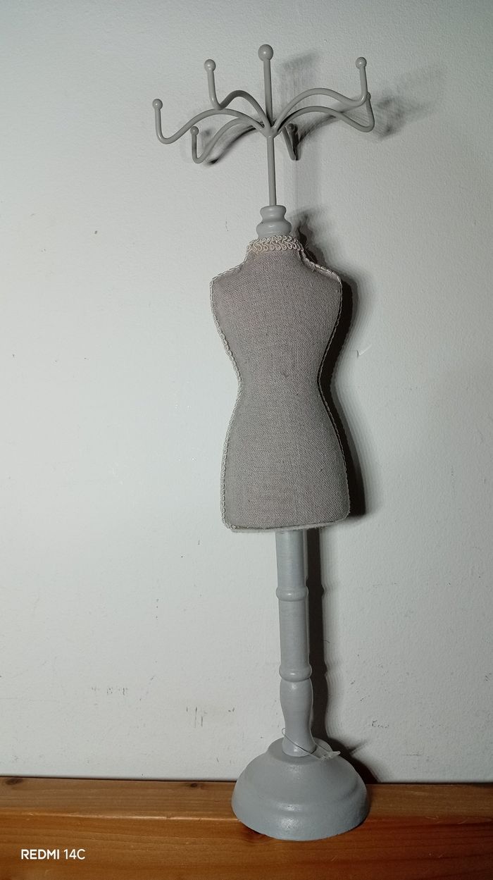 Porte bijoux tissu et bois, tête rotative métal, - photo numéro 6