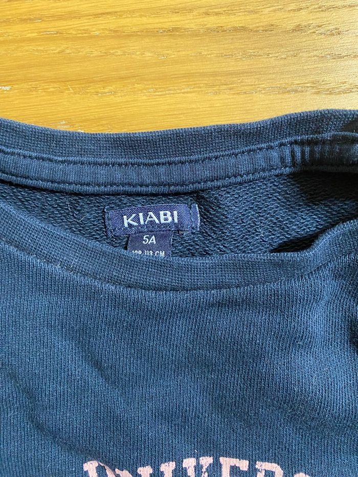 Kiabi sweat-shirt University bleu/rose Taille 5 ans - photo numéro 2