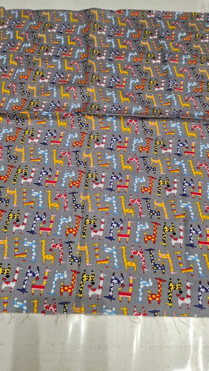 Tissu girafe à coudre