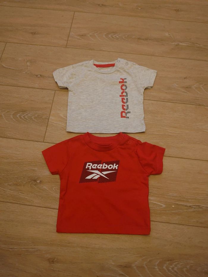 Lot 2 t shirt