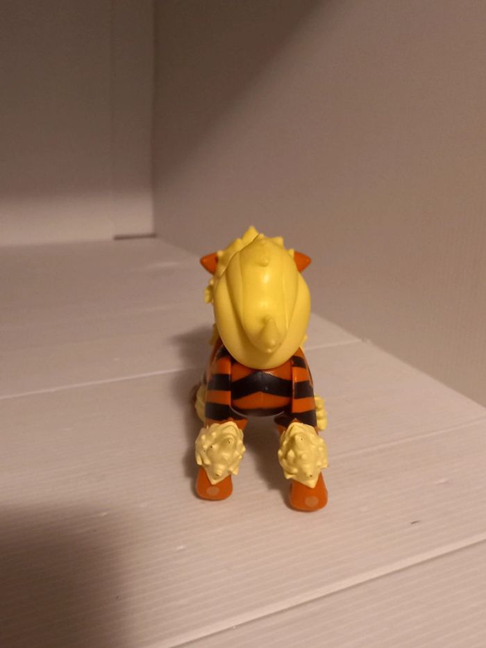 Pokemon figurine arcanin - photo numéro 2