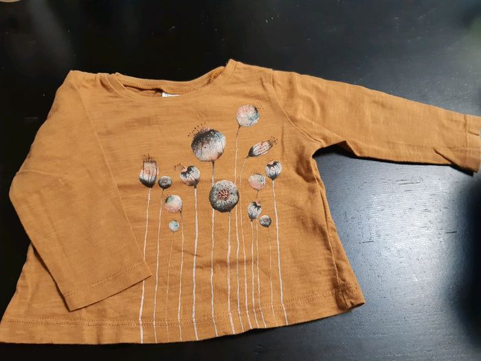 Tshirt manches longue bebe fille zara 3 6 mois paillettes fleurs moutarde