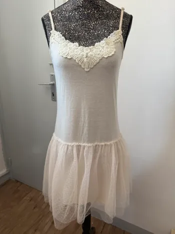 Petite robe crème Choklate – 100% coton – Tulle & broderie – Taille unique