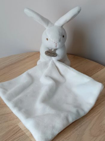 Doudou lapin blanc doudou et compagnie
