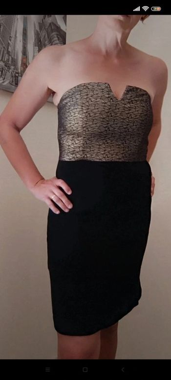 Robe de soirée t 40 noir et doré
