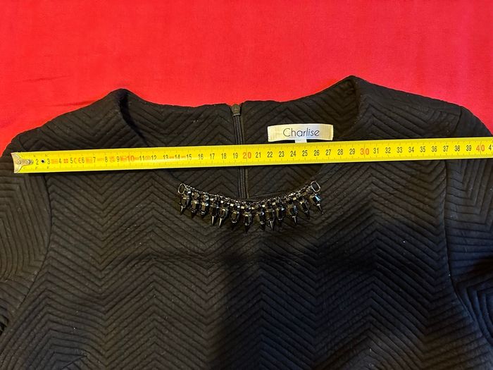 Robe tunique noire bec bijoux de col - photo numéro 7