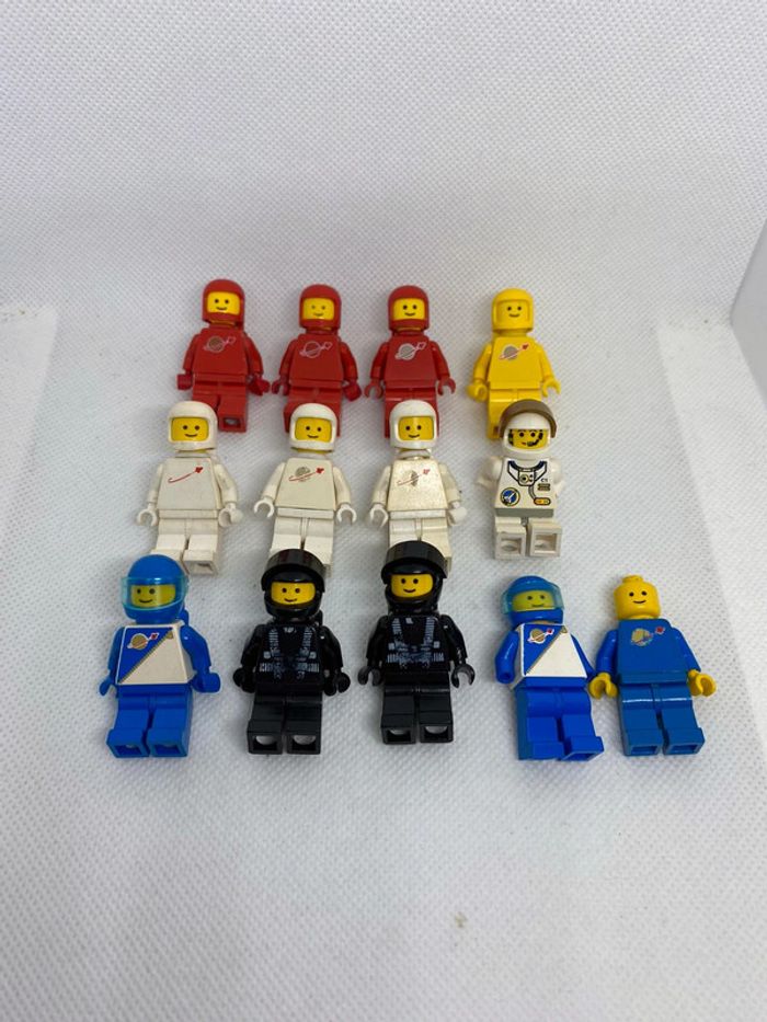 Lot de 13 minifigurines classic Space espace Futuron ancien astronaute blacktron