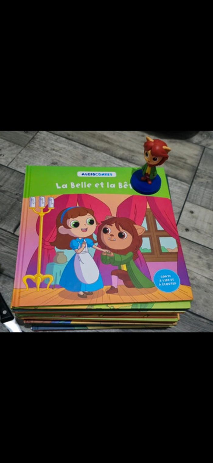Hachette 18 Audioconte livre et figurine audio conte