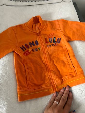 Belle petite veste à zippe