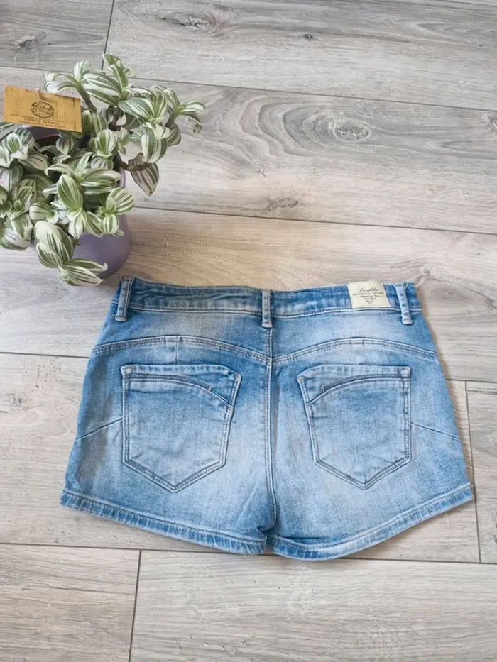 Short bershka - photo numéro 2