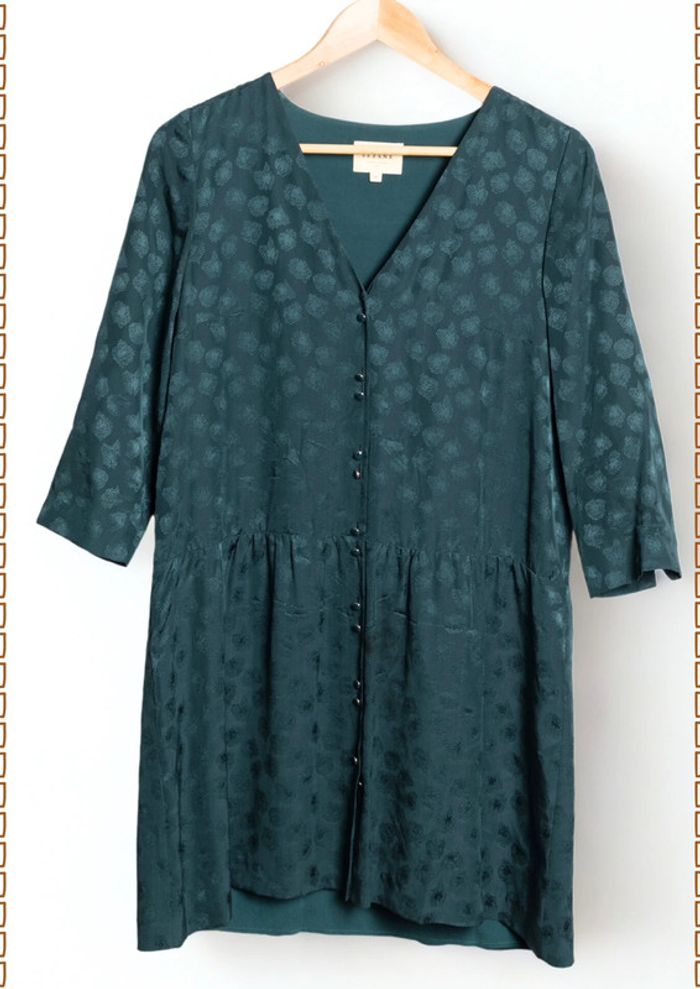 Élégante robe Sézane en soie Taille 36
