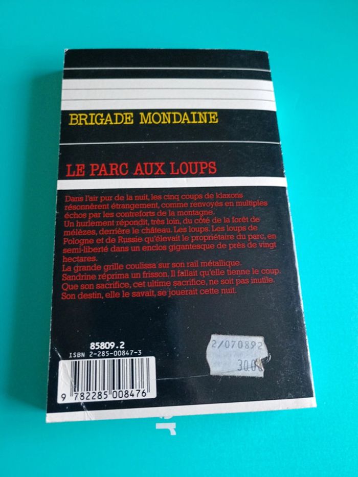 Livre le parc aux loups - photo numéro 2