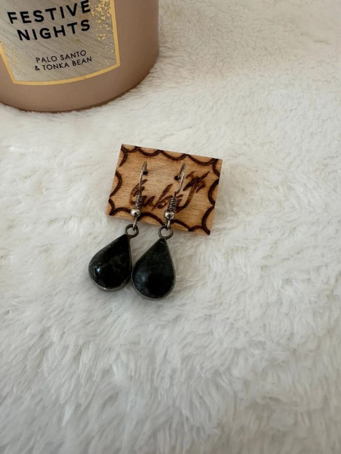 Boucles d’oreilles goutte noire élégantes – Style bohème chic - photo numéro 3