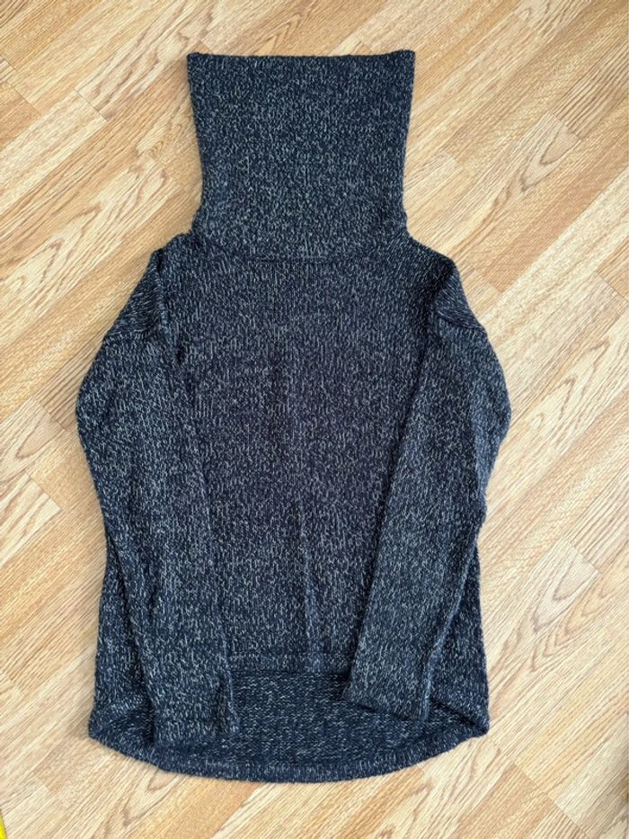 Pull col roulé