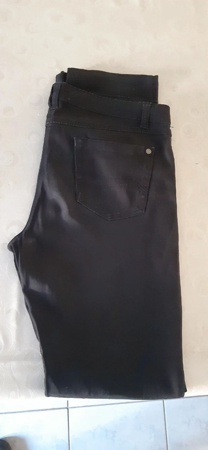 Pantalon noir taille 40
