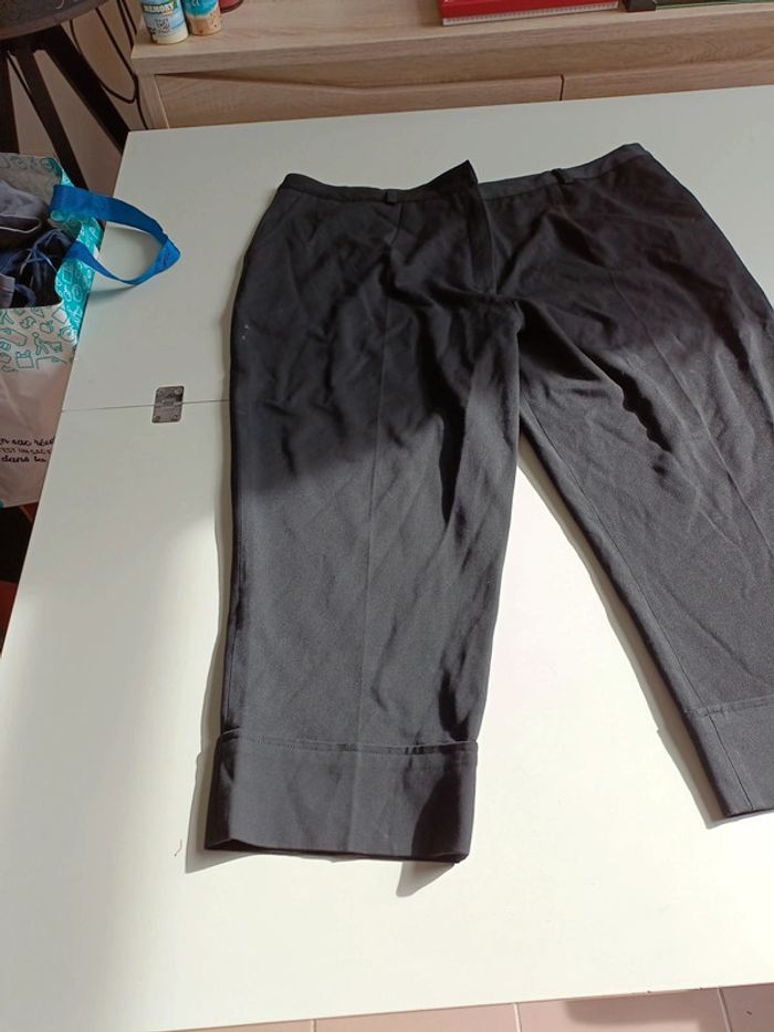Pantacourt noir taillissime taille 52 - photo numéro 4