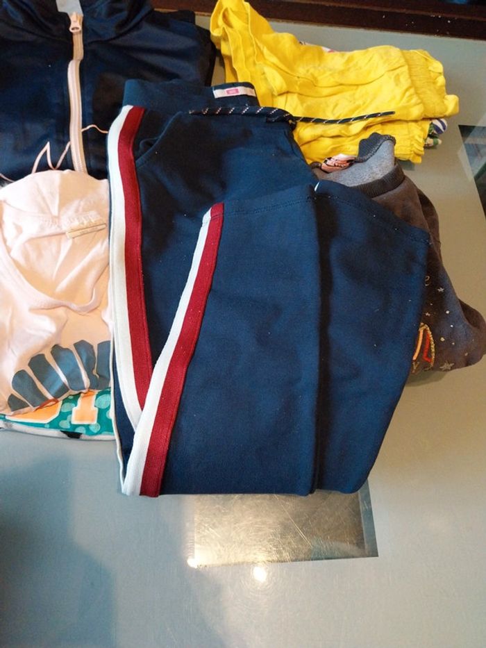 Lot 9 vêtements fille 8 9 ans - photo numéro 2