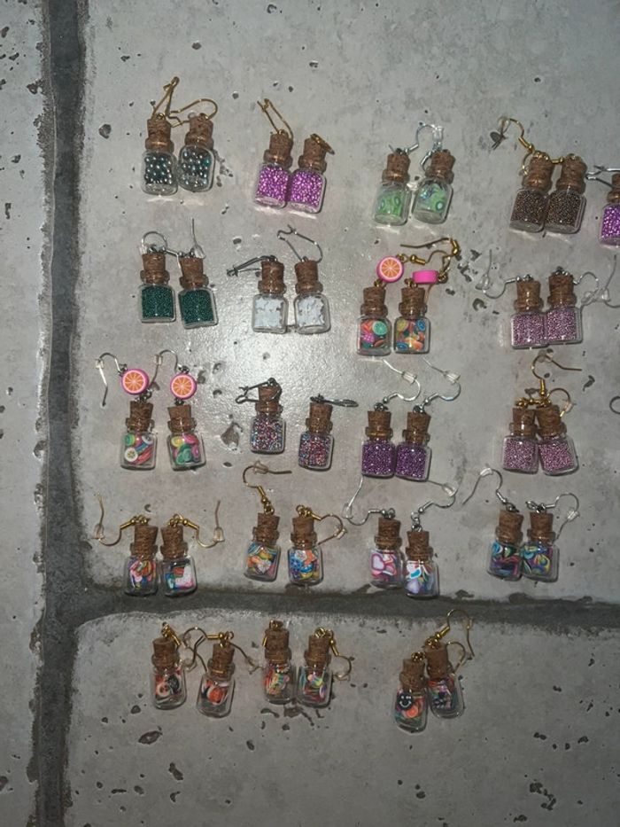 Lot de 27 paire de boucle d’oreille fiole - photo numéro 2