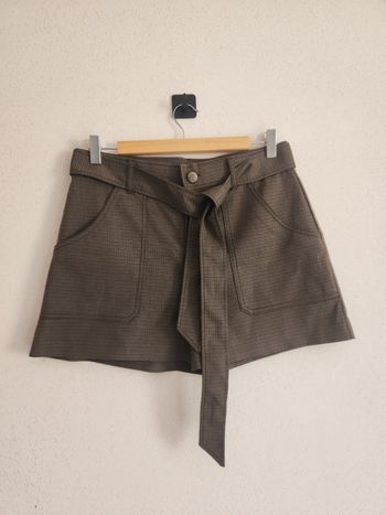 Short femme 40 Zara – Prince-de-Galles – ceinturé – très bon état