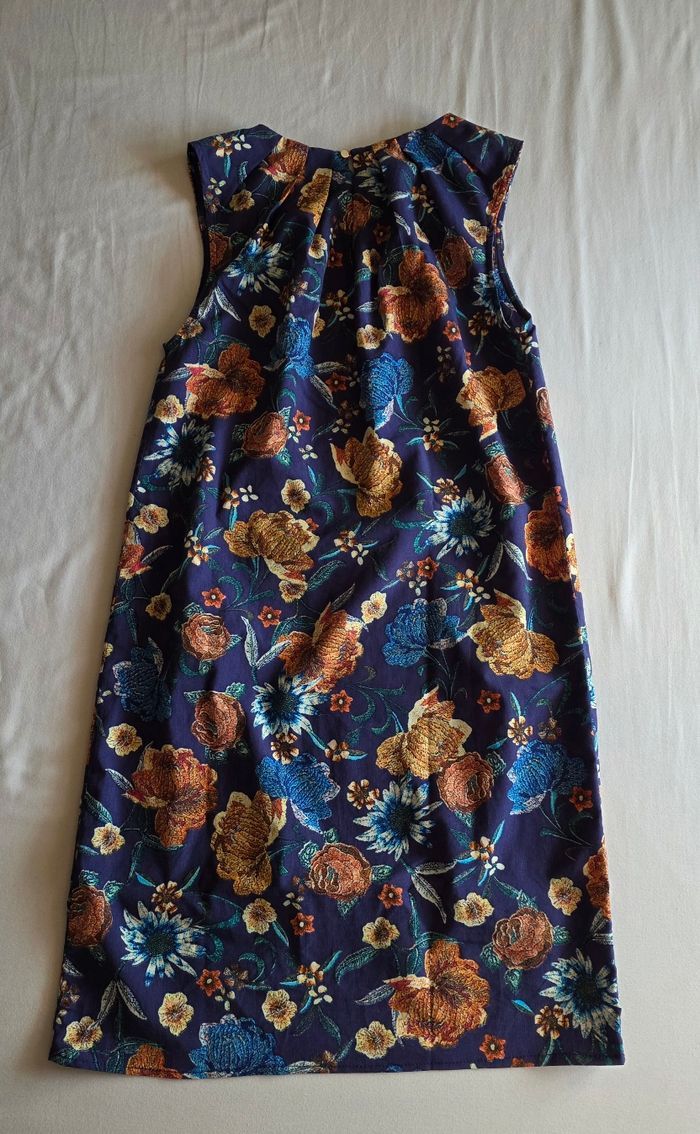 Mango MNG Collection Robe Courte Violette Bleue Imprimé Floral sans Manches Taille 34 XS - photo numéro 3