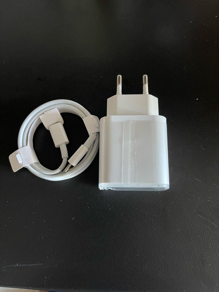 Chargeur rapide neuf pour iPhone