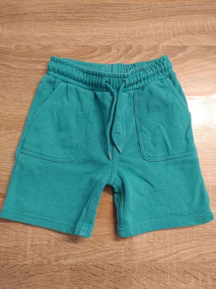 Short 2-3 ans