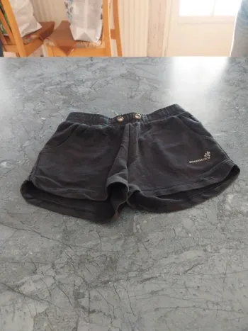 Short 8 ans