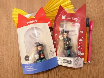 Lot 2 tonies Alix pix