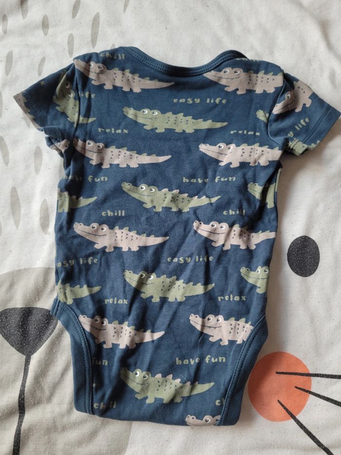 Lot de 5 bodies manches courtes 3/6 mois C&A - photo numéro 7