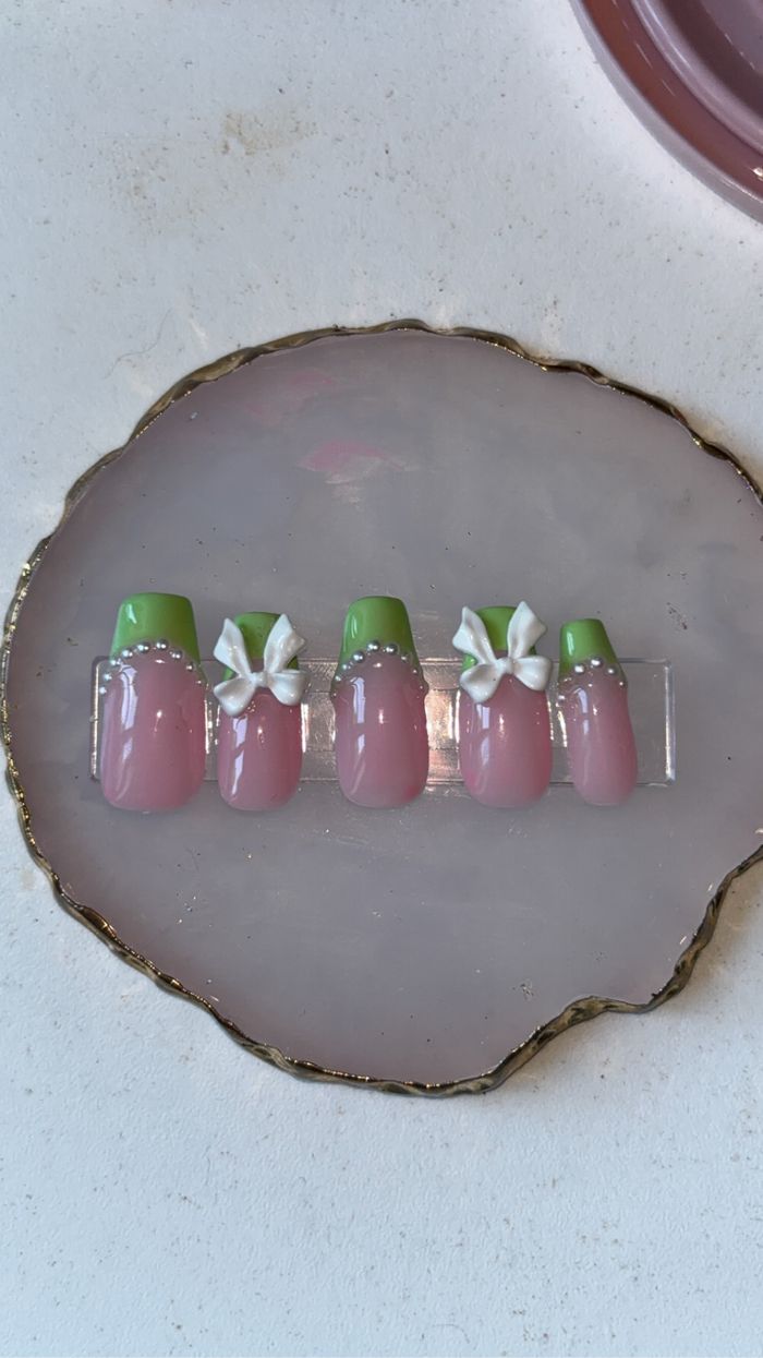 Faux ongle