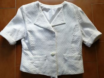 Veste blanche manches courtes Taille 36/40 Faite par une couturière
