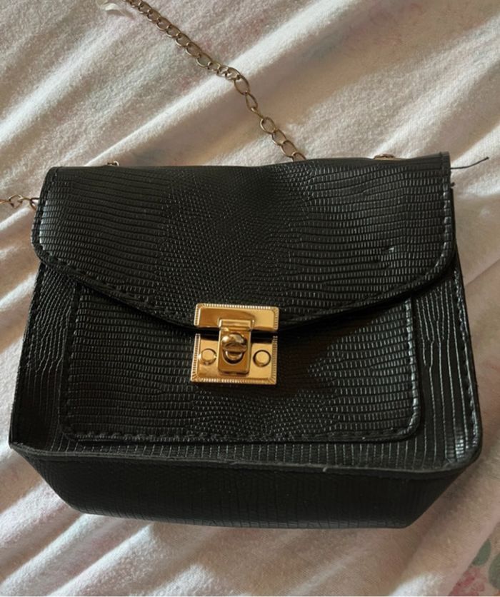 Petit sac effet croco 🐊💚