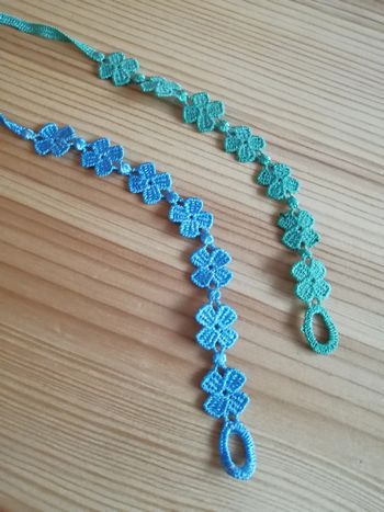 Lot 2 bracelets dentelle